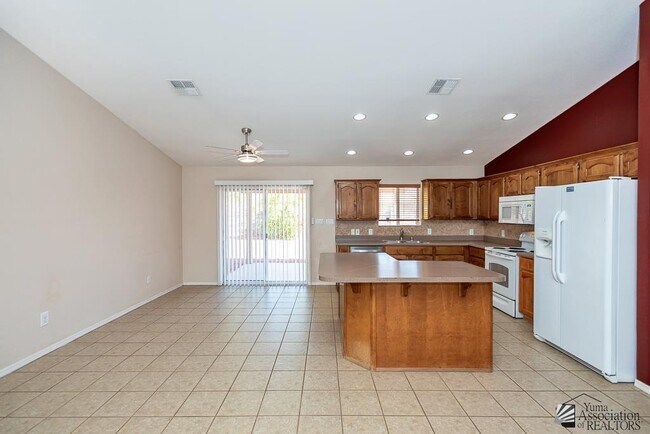 Building Photo - 9674 E 38th Pl