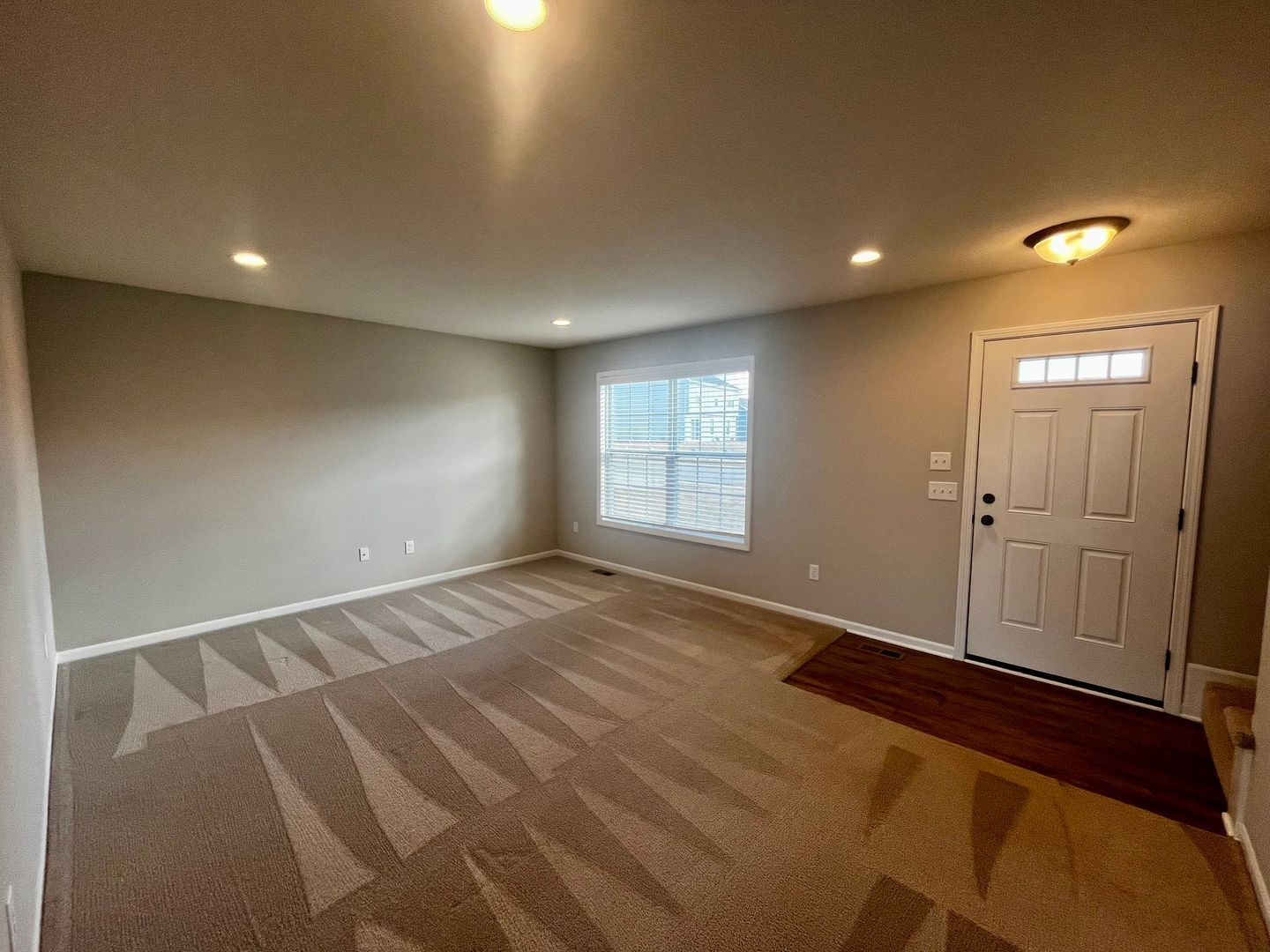 Building Photo - 1630 Teniente Ct