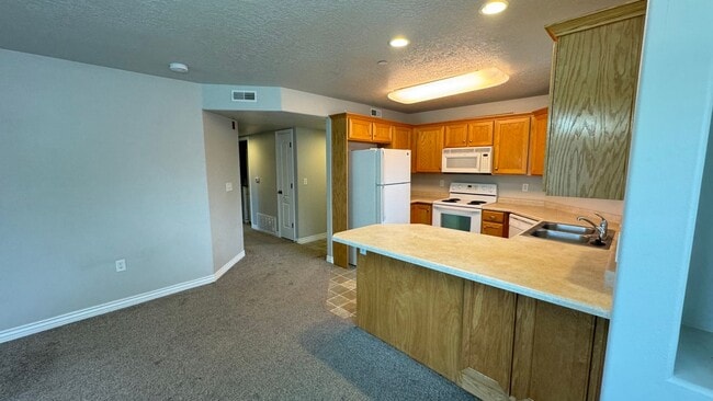Building Photo - Beautiful 3 bedroom 2 bath in Pleasant Grove