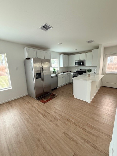 Building Photo - 3049 Pensacola Dr