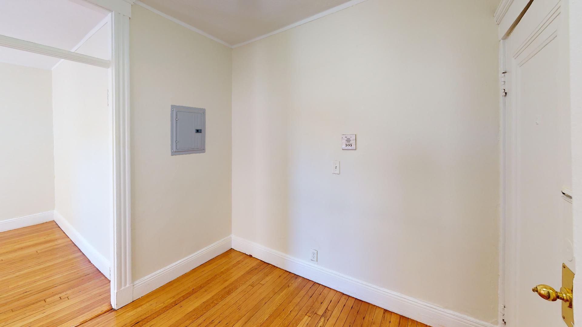 Building Photo - 1109 Boylston St