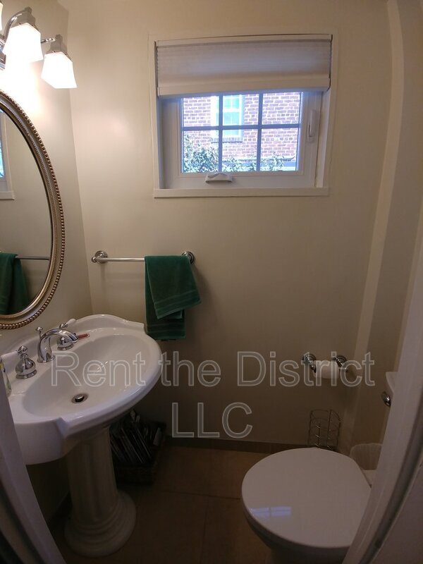 Building Photo - 4839 Yuma St NW