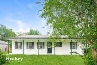 Building Photo - 4909 Green Willow Ln
