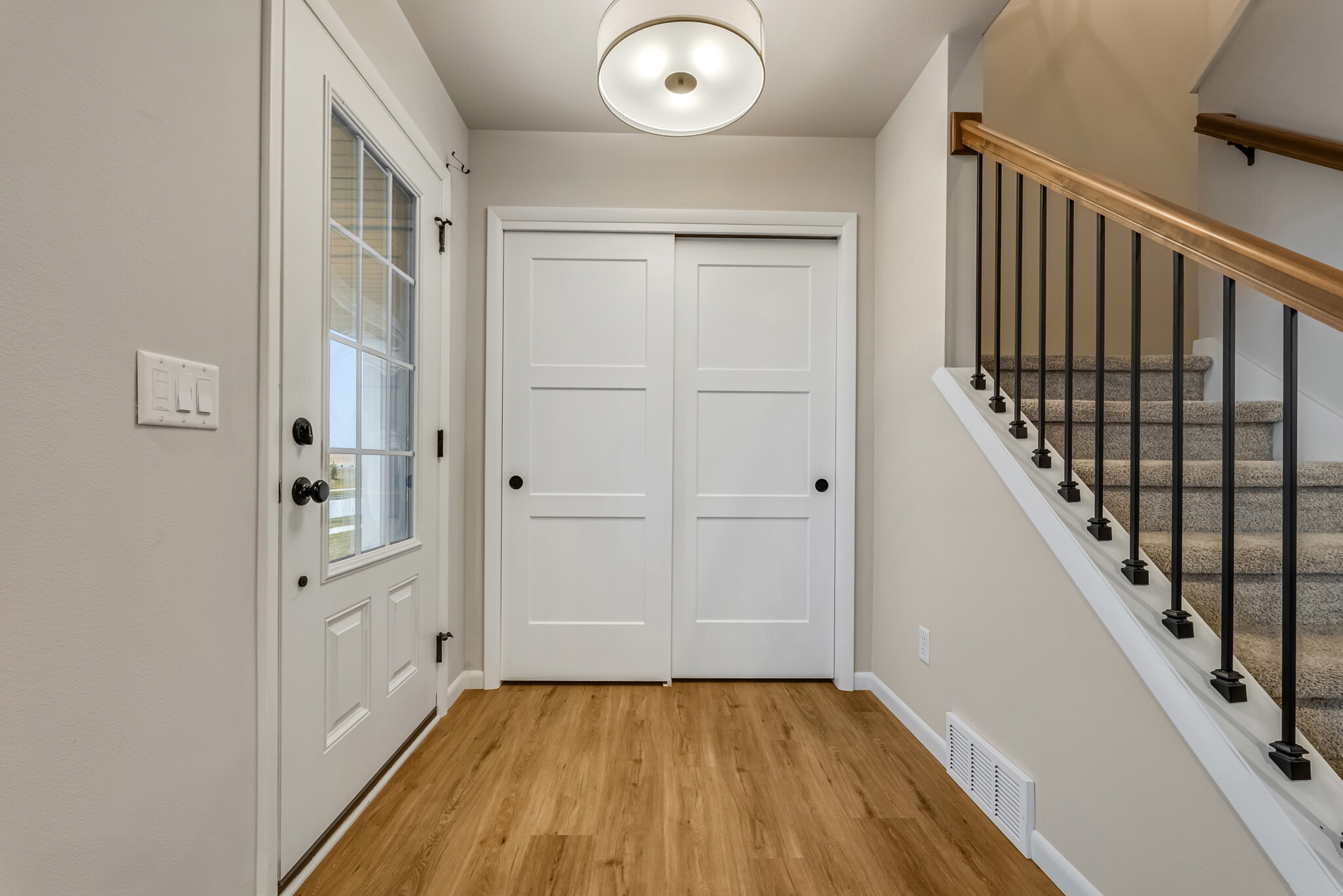 Building Photo - 1638 Happy Trails Rd