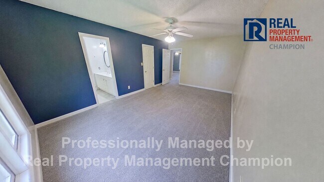 Building Photo - 315 Peppertree Ct