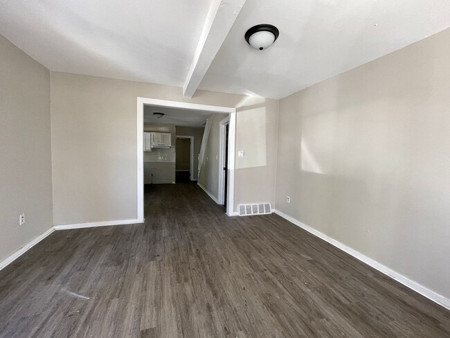Building Photo - Stunning 3 Bedroom Home FOR RENT in Millvi...