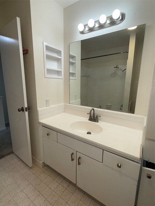 Building Photo - 2039 Winrock Blvd