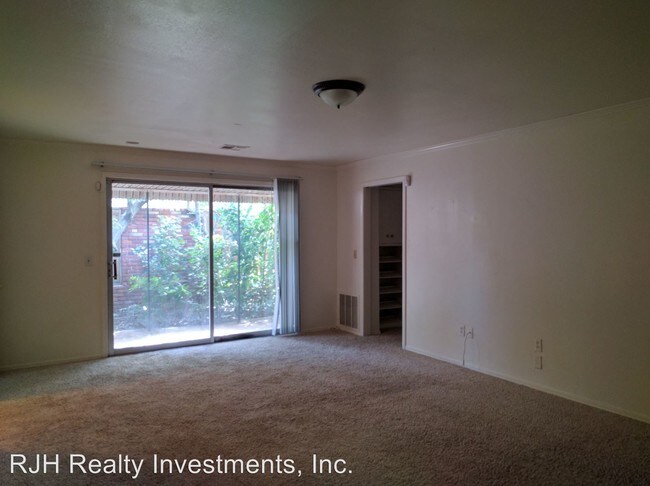 Building Photo - 6523 Avondale Dr