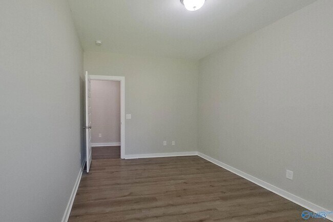 Building Photo - 344 White Oak Cir