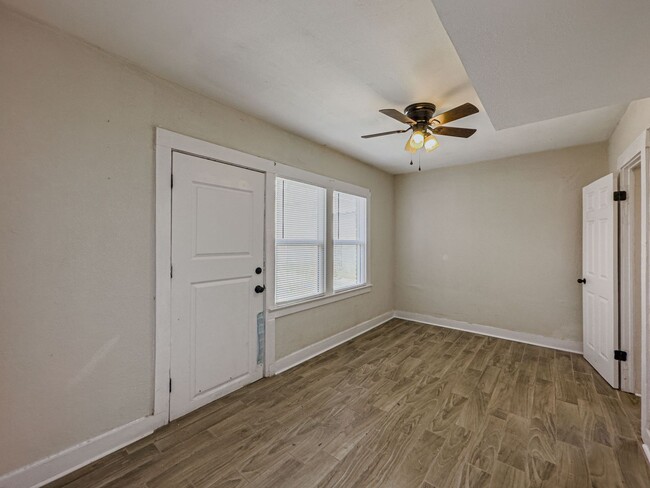 Building Photo - Welcome home!