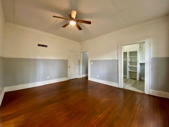 Building Photo - HISTORICAL HIGHLAND APARTMENTS FOR RENT!! ...