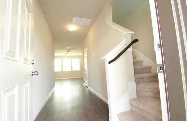 Building Photo - 3010 Orchid Ranch Dr