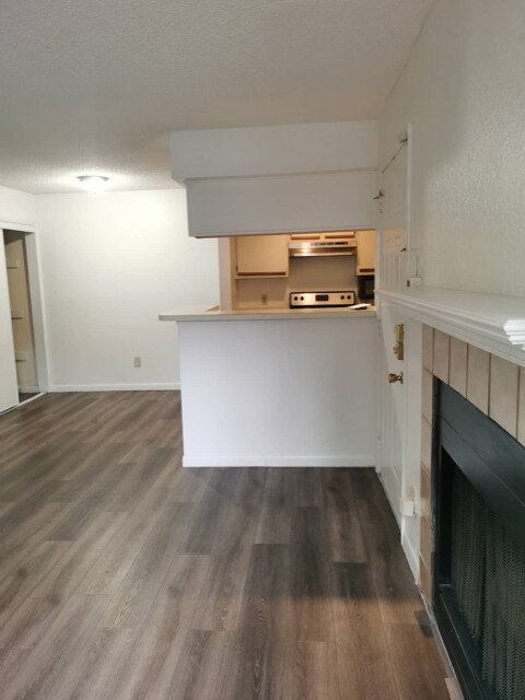 Building Photo - 5530 Chrishire Way