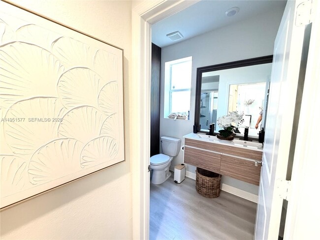 Building Photo - 2661 SE 24th Ct