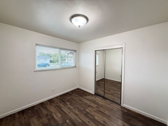 Building Photo - Orcutt Single Story Updated Home on Cul-De...