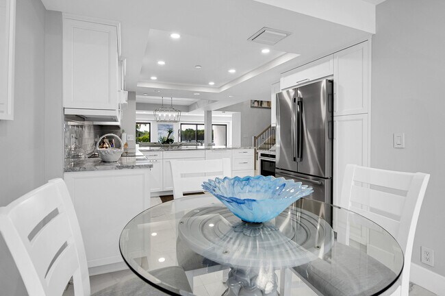 Building Photo - 4744 S Ocean Blvd