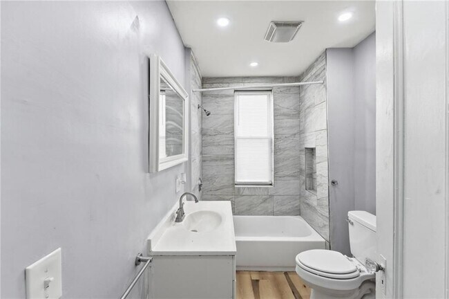 Building Photo - 18 Geneva St