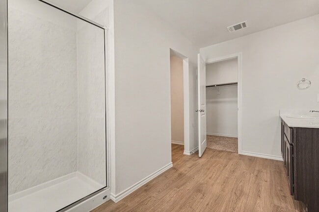 Building Photo - 125 Arbor Dr