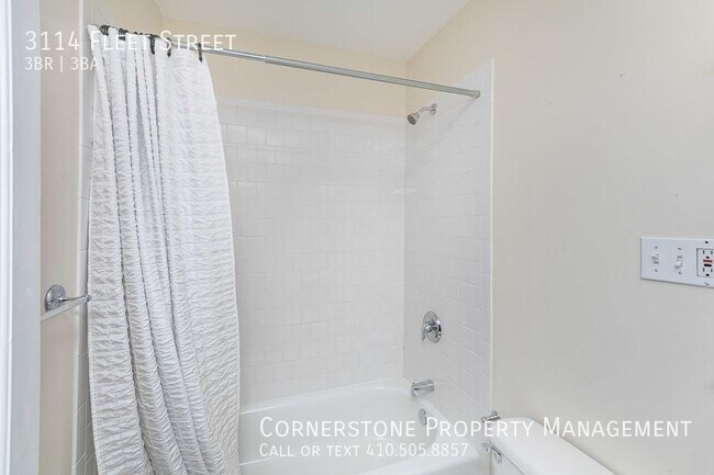 Building Photo - 3 bed, 3 bath I $2500| 3114 Fleet St. Balt...