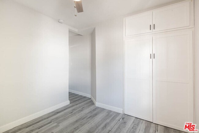 Building Photo - 8525 Cadillac Ave