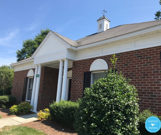 Building Photo - 882 Saratoga Dr