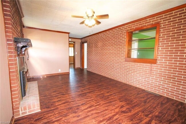 Building Photo - 9078 W Market St