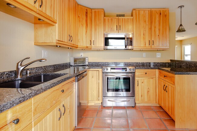 Building Photo - El Dorado Club