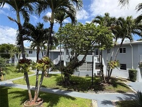 Building Photo - 1701 NE Miami Gardens Dr