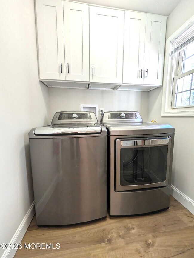 Building Photo - 73 S Shore Dr