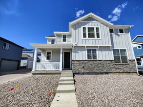 Building Photo - 8431 Rush Creek Ave