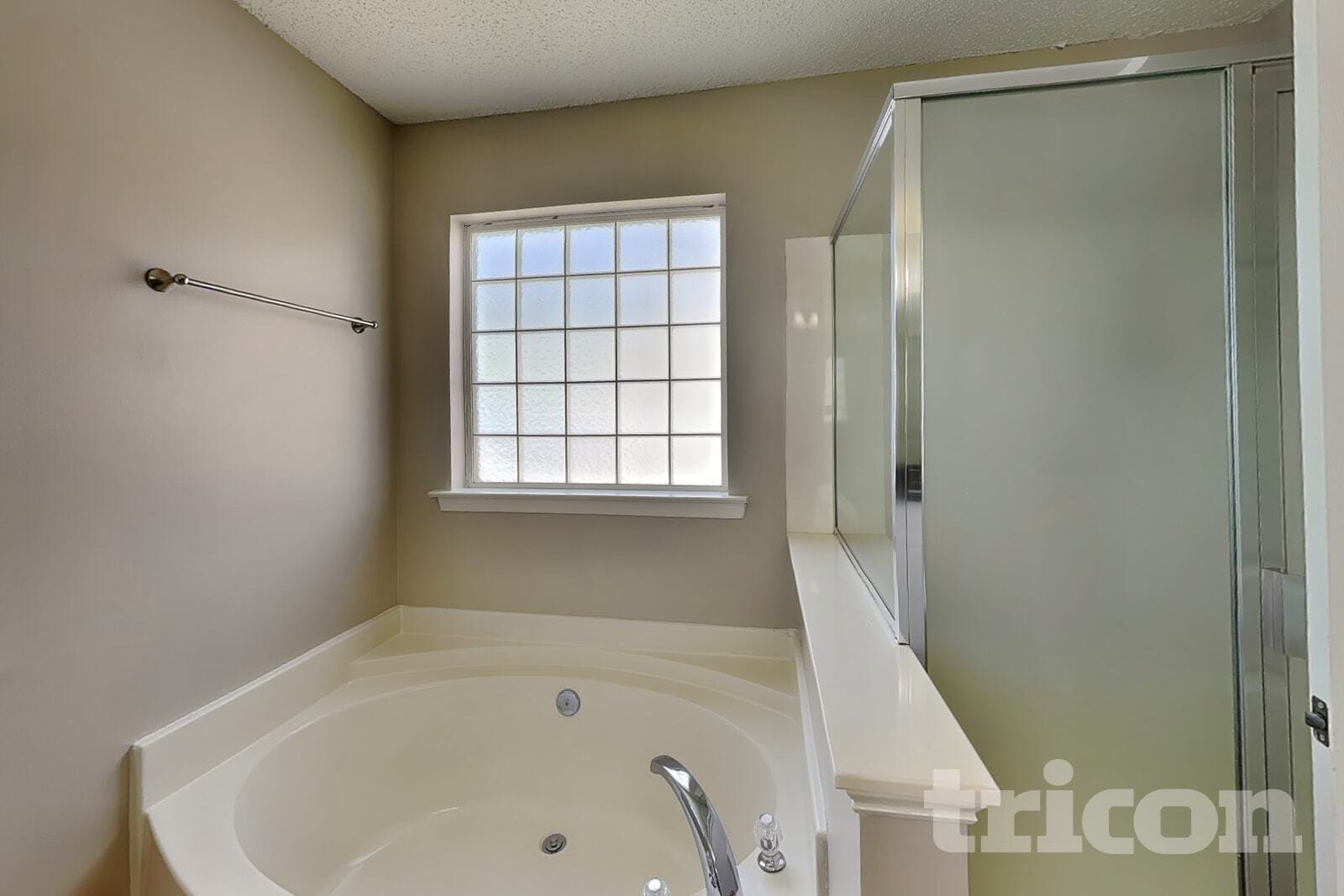 Building Photo - 2208 Ballingarry Dr