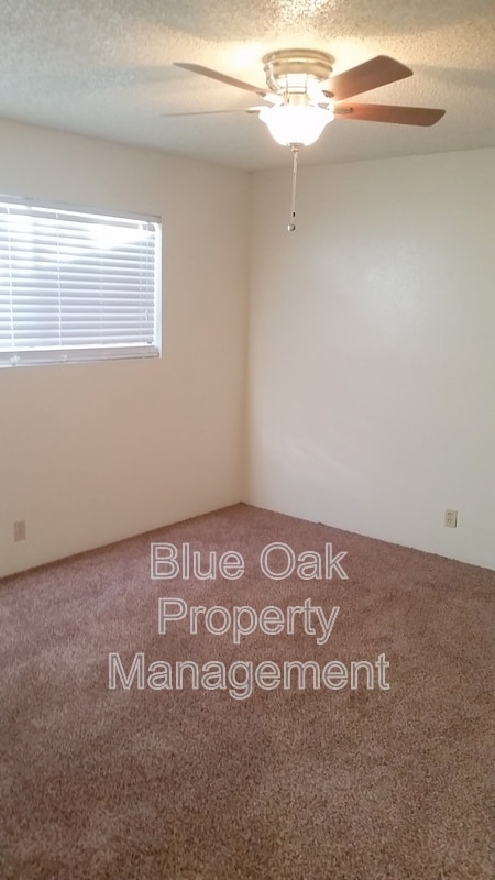 Building Photo - 985 Salem St