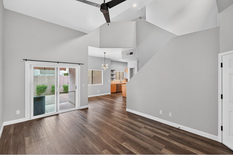 Building Photo - 8105 W Beck Ln