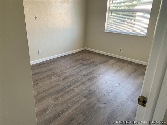 Building Photo - 6508 SW 41st St