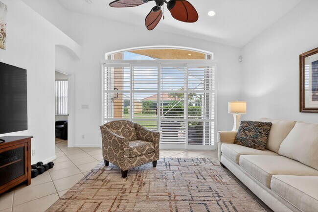 Building Photo - 7116 Cataluna Cir