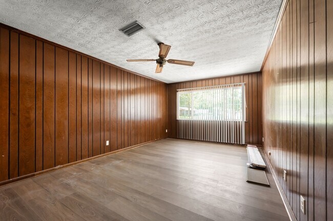 Building Photo - 11057 Bluehill Dr