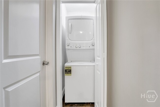 Building Photo - 5215 Habersham St