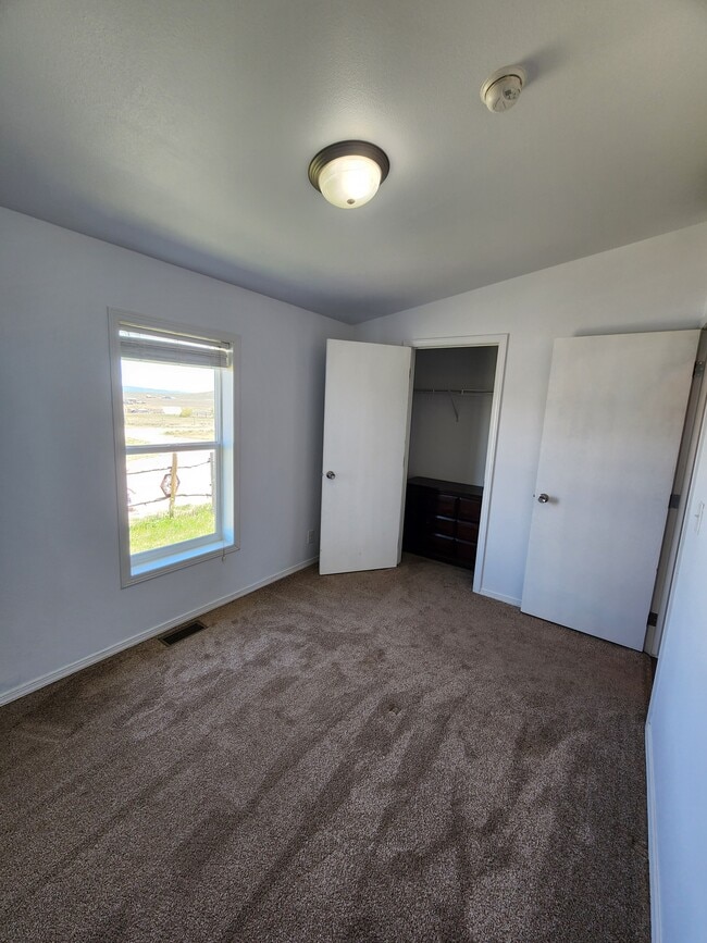 Building Photo - 27 Chief Joseph Rd