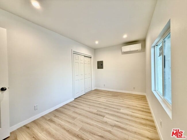 Building Photo - 1219 N Azusa Ave