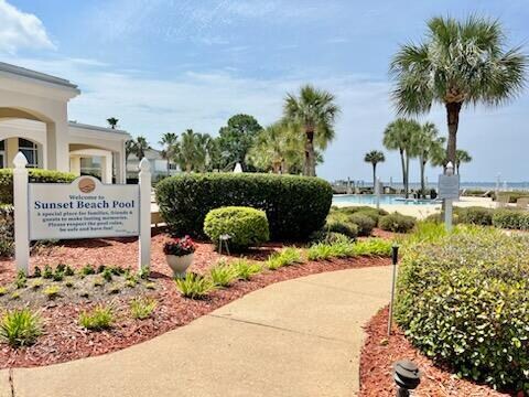 Building Photo - 4321 Sunset Beach Blvd