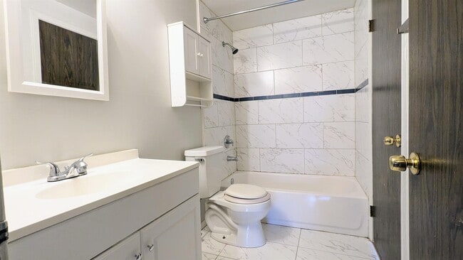 Building Photo - 791 Barnaby Pl