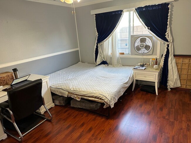 Building Photo - 9865 Rose St