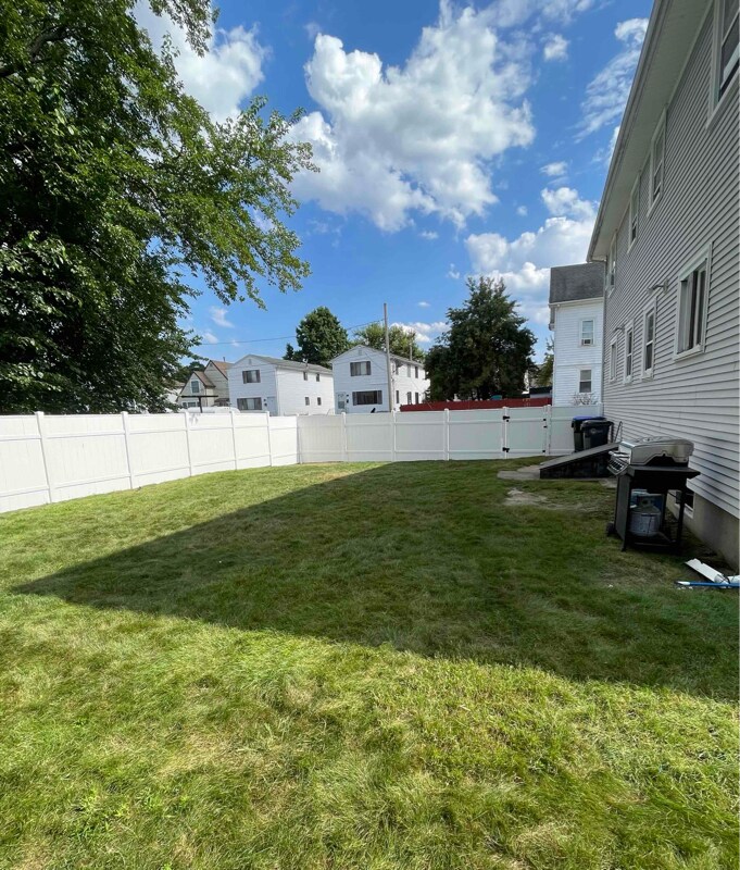 Building Photo - 53 Victoria St