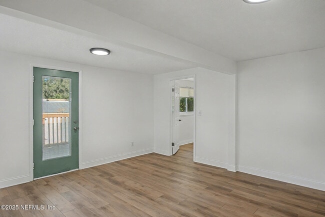 Building Photo - 1503 Broome St