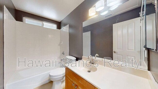 Building Photo - 91-762-762 Launahele St