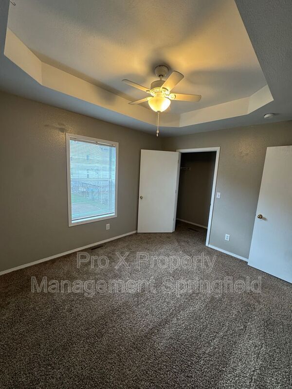 Building Photo - 4131 S Glenn Ave