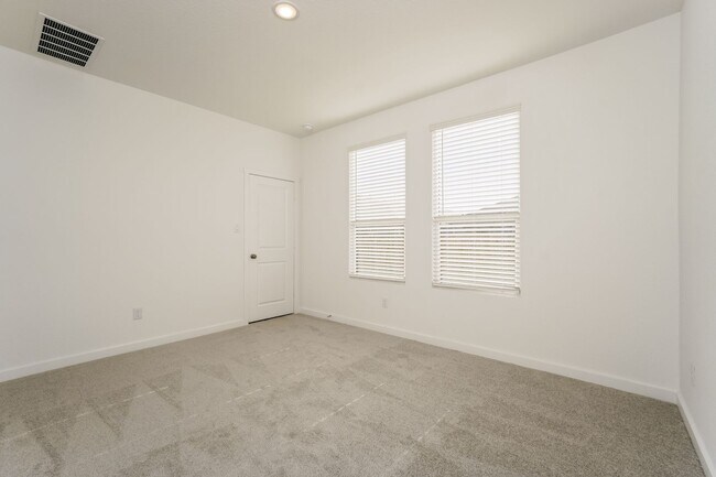 Building Photo - 11714 Carolina Rose