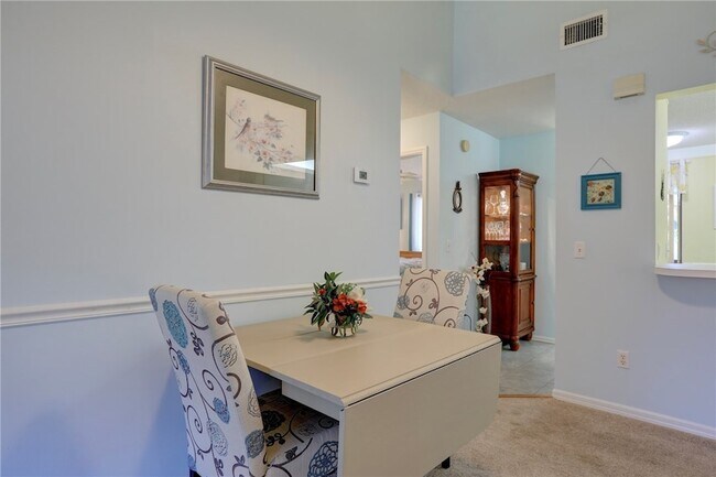 Building Photo - 9635 Riverside Dr
