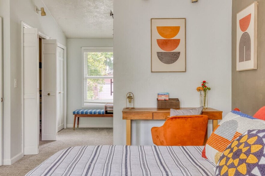 Building Photo - 353 Brightwood Ct