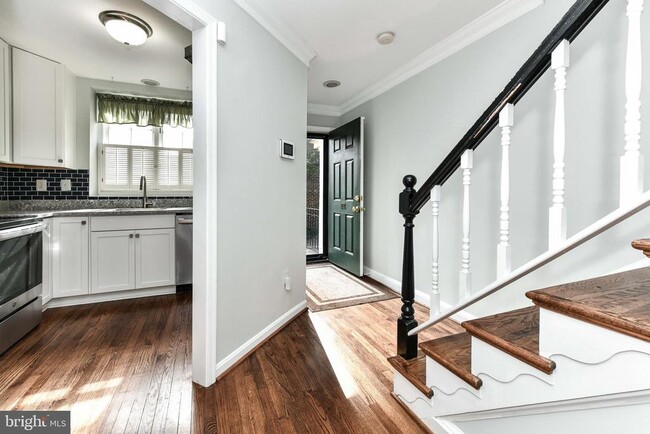 Building Photo - 1121 Portner Rd